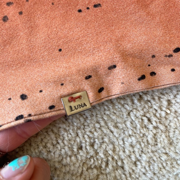 Luna throw scarf quality material new with tags - Picture 6 of 9